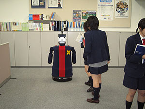サービスロボット初号機「KEITA」